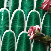 Carrelage de mosaïque verte finition glacée, plume de céramique faite à la main pour salle de bains, mur de Restaurant, magasin et décor