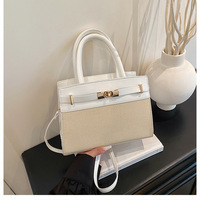 Bolso Pequeño de Hombro con Textura Moderna, Nuevo Bolso de Mano para Mujer con Diseño en Contraste
