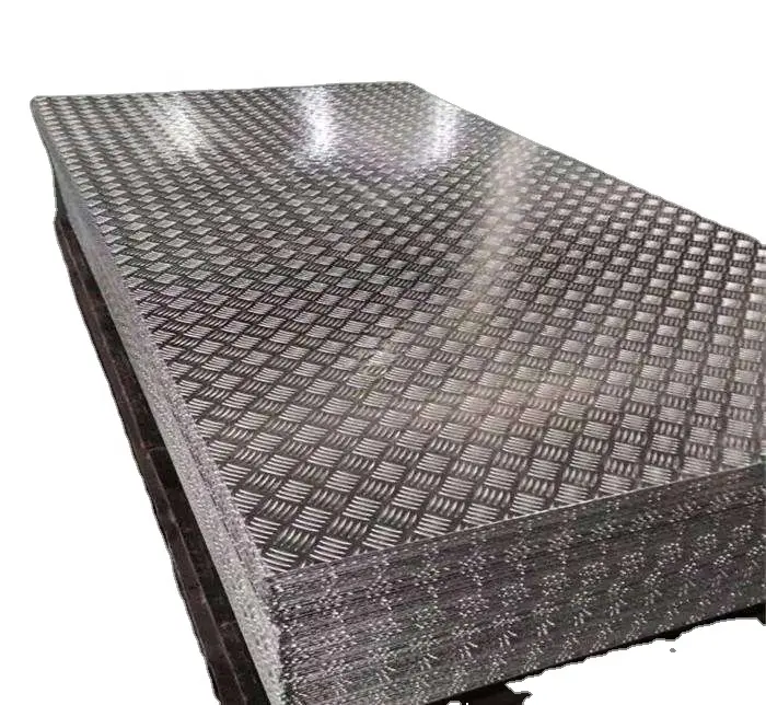 Vente en gros plaque de diamant 3003 5052 6061 plaque à carreaux en aluminium prix feuille d'aluminium perforée en relief