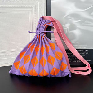 Sac à main de luxe en crochet pour femmes Mini sac à main décontracté deux sangles fermeture à rabat ouvert motif de fleurs Logo mignon sac à rabat tricoté - Product Image 2