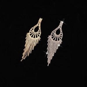 Pendientes Largos de Lujo Clásicos con Forma de Gota y Borla, con Pedrería, para Mujer - Product Image 4