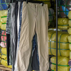 MS05 Pantalons d'été pour hommes d'occasion en bon état, assortiment de pantalons pour hommes grandes tailles et pantalons slim pour hommes, vêtements de seconde main en gros - Product Image 1