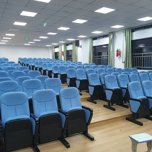 Suministro de fábrica, venta al por mayor, muebles de Teatro de Iglesia, silla de auditorio plegable azul barata de plástico - Product Image 1