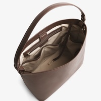 Sac à main de voyage pour bébé en cuir végétalien fabriqué sur mesure, sac à langer pour bébé pour les parents, sac à langer de luxe pour maman
