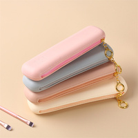 Grand porte-pinceau de maquillage de voyage, sac de pinceaux cosmétiques portables en silicone magnétique doux et organisateur d'outils de maquillage