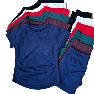 Set Yoga Senza Cuciture per Donna, Top Corto a Maniche Corte e Pantaloncini a Vita Alta, Traspiranti e ad Asciugatura Rapida per Sport e <span class=keywords><strong>Fitness</strong></span> - Product Image 1