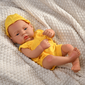 Yeezwood Nuova Bambola Reborn da 40cm per Bambine, Stile Moderno, Corpo Completo in Vinile, Realistica in Silicone - Product Image 2