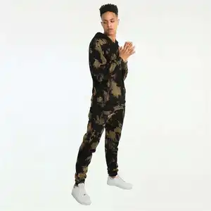 Cotton Sports Camo Tie Dye Tracksuit for Men Quick Dry Plus Size Outdoor Sports Clothing for Spring Season