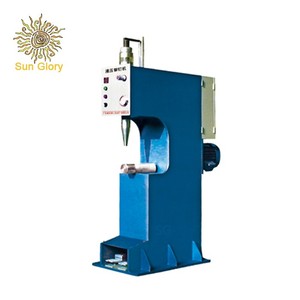 Forme invariante de <span class=keywords><strong>rivet</strong></span> et sans espace entre le corps de l'ongle et de la batterie de cuisine machine à clouer et à riveter automatique machine à riveter hydraulique - Product Image 2