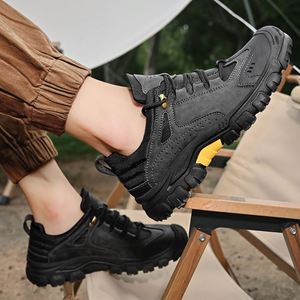 Chaussures de travail d'extérieur en cuir véritable pour hommes, best-seller de la mode, avec embout de protection, antidérapantes, basses, pour la randonnée et décontractées - Product Image 2
