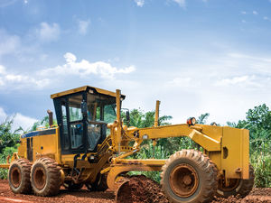 Motoniveladora SEM919 de 140KW de Marca Famosa en China con Motor, Caja de Cambios y Bomba - Peso de 15070 kg, Altura de Elevación de 475 mm y 20 Grados de Articulación - Product Image 2