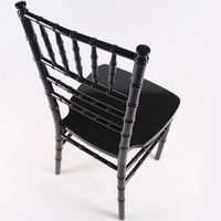 Chaises Chiavari Noires en Résine Empilables pour Banquets et Événements Hôteliers Professionnels