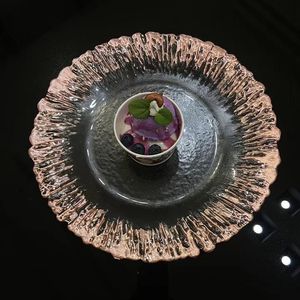 Assiettes <span class=keywords><strong>de</strong></span> service <span class=keywords><strong>de</strong></span> luxe créatives en gros, bord doré, cristal, vaisselle <span class=keywords><strong>de</strong></span> traiteur, style texture écorce, assiettes <span class=keywords><strong>de</strong></span> <span class=keywords><strong>cuisine</strong></span> - Product Image 5