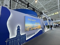 Stand d'exposition modulaire personnalisé en carton ondulé avec éclairage LED, nouveau design, portable, pour salon professionnel, exposition moderne en intérieur