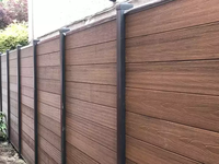 Clôture moderne en WPC co-extrudé, panneaux de clôture en composite bois-plastique pour jardin extérieur