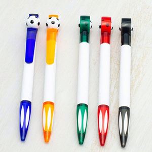 Bolígrafos Personalizados con Forma de Balón de Fútbol - Recuerdos Perfectos para Fiestas de Adolescentes y Accesorios para Diarios - Regalo Personalizado para Aficionados al Fútbol - Product Image 4