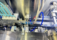 Ventes d'usine Machine de remplissage et de bouchage de liquides oraux à petits volumes à têtes multiples avec remplissage, scellement et découpe