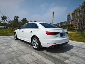 2017 <span class=keywords><strong>Audi</strong></span> A4L voiture d'occasion à bas prix conduite à gauche, sièges en cuir pneus R17, avec toit ouvrant alimenté par du carburant - Product Image 3
