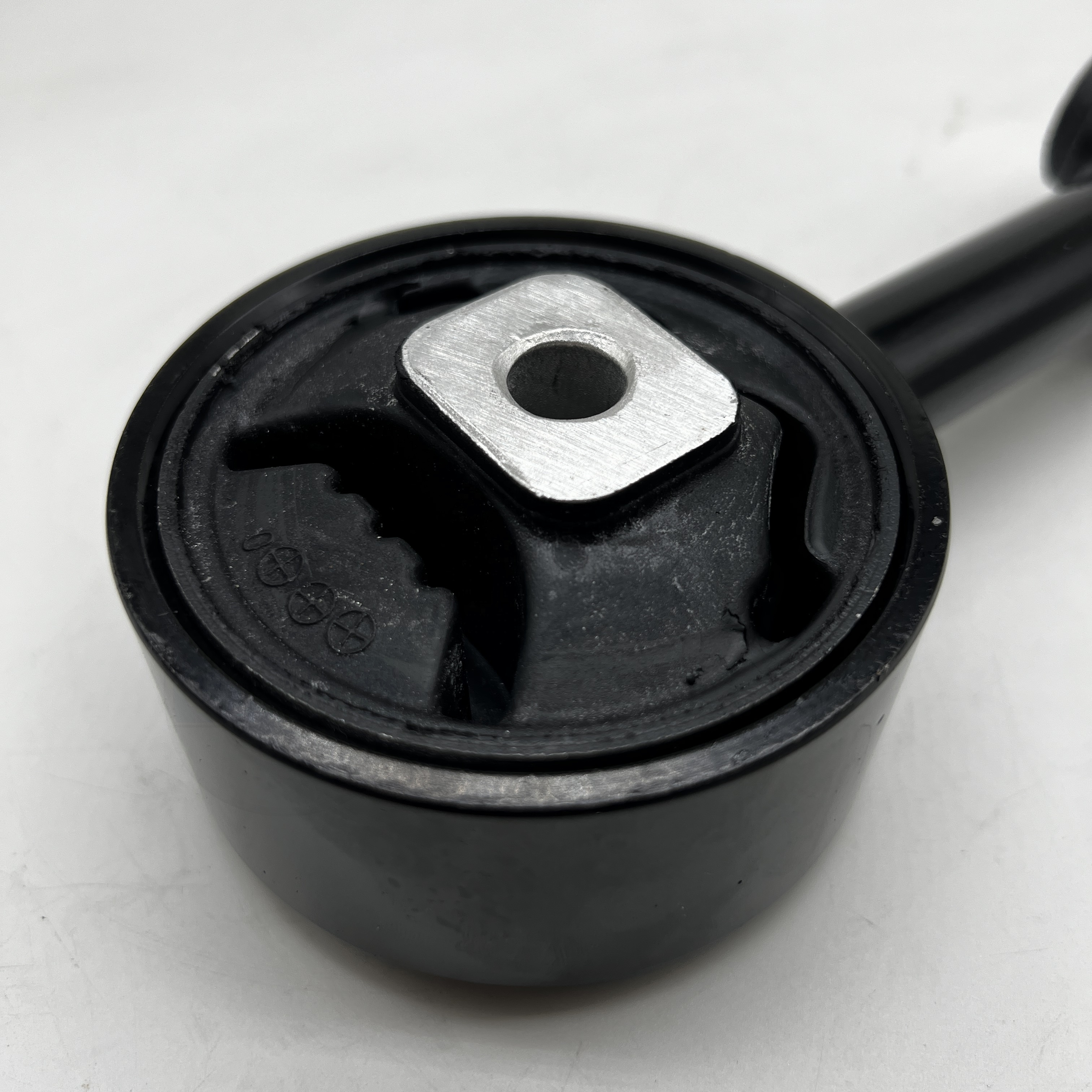 GZJIXI Engine Mounts for Nissan Altima - Durable & Reliable