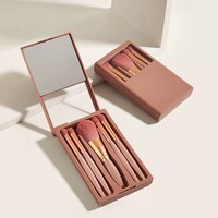 Lot de 5 pinceaux de maquillage végétaliens en poils synthétiques doux pour le visage et le correcteur, avec miroir, format voyage, vente en gros, marque privée, logo personnalisé