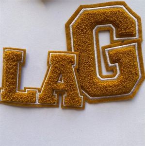 Patch brodé personnalisé de haute qualité et lettres brodées thermocollantes en tissu éponge - Product Image 3
