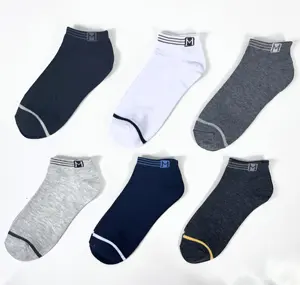 Oemen uomo sport personalizzato Logo moda stile britannico per adulti caldo caldo morbido compressione calze di cotone invisibile equipaggio calzini per gli uomini
