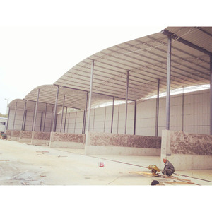 Abri temporaire en structure métallique légère avec toiture soudée pour chantier de construction - Product Image 2