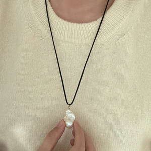 Special Shaped Pearl Pendant <b>Black</b> <b>Rope</b> Long <b>Necklace</b> For Women Simple High End Fashion All Match Neckchain - Product Image 4