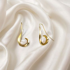 Pendientes minimalistas de acero inoxidable de latón Pendientes de aros grandes de remolino de oro <span class=keywords><strong>Fulani</strong></span> 18K - Product Image 3