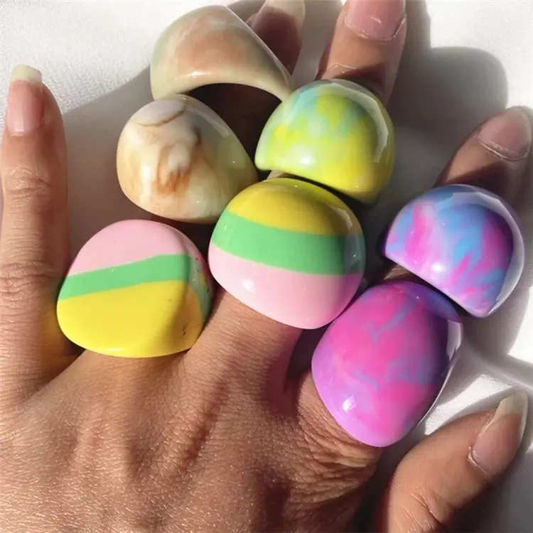 JUHU Cincin Chubby Akrilik Warna, Ikat Celup Warna Sederhana Warna Campuran Mekar Cincin Resin Bulat Mengacu Pada Perhiasan Gadis Grosir