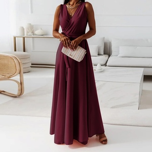 เดรสแฟชั่นผู้หญิงสีพื้น คอวี แขนกุด ผูกเอว ดีไซน์เก๋ - Product Image 5