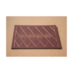 Fabricant d'étiquettes personnalisées Cuir recyclé Matériau en fibres naturelles Vêtements Marque Logo Étiquettes - Product Image 1