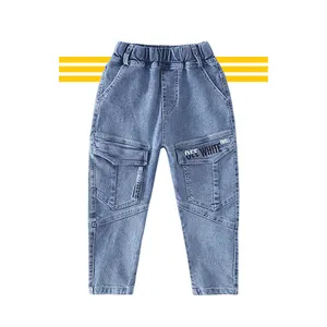 फैक्टरी अनुकूलित बच्चों के कपड़े जींस पतलून बच्चे लड़कों पहनने कार्गो जेब डेनिम जींस पैंट