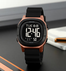 Montre numérique de loisirs pour garçons Skmei 2483 avec horloge lumineuse, alarme et bracelet en silicone résistant à l'eau 5 bars - Product Image 2
