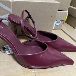 Tacchi alti da donna in vernice <span class=keywords><strong>bordeaux</strong></span> - sandali eleganti <span class=keywords><strong>con</strong></span> <span class=keywords><strong>tacco</strong></span> a spillo e punta a punta, ideali per feste ed eventi serali - Product Image 4