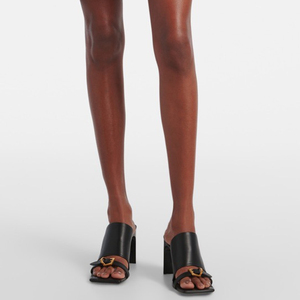 Sandalias de tacón alto y grueso con hebilla metálica y punta cuadrada abierta para mujer, estilo mule. - Product Image 6