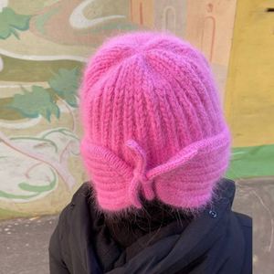 Bonnet tricoté personnalisé avec logo brodé pour femme, protection auditive, chaud, tendance, vente en gros Europe - Product Image 2