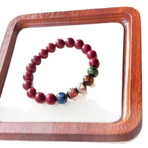 Pulsera de Cinabrio de Alto Contenido, Ceniza de Incienso y Vidrio con los Cinco Dioses de la Riqueza, con Elementos de Metal, Madera, Agua, Fuego y Tierra - Product Image 5