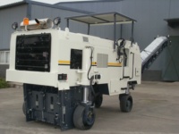 Machine de fraisage à froid pour l'entretien des routes en asphalte et béton, 2 m, équipement de construction routière avec pièces de rechange