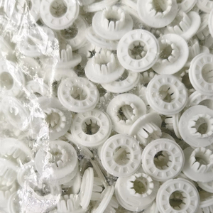 Weißer Rundsteckverbinder 2392558-3 Klemme 23925583 - Product Image 1