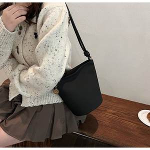 Sac Seau Offre Spéciale Sac à Main Femme Logo Imprimé Personnalisé Givré Rétro Mode Populaire Femmes Dames Sac à Bandoulière - Product Image 3