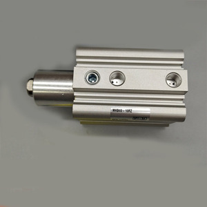 Cilindro de sujeción giratorio SMC con ranuras de montaje estándar para interruptor automático MKB20-30RZ - Product Image 1