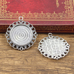 <span class=keywords><strong>25mm</strong></span> 내부 크기 골동품 실버 청동 도금 라운드 레이스 패션 스타일 카보 숑베이스 설정 참 펜던트 빈 트레이 - Product Image 3
