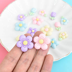 Cabujón de resina de estilo coreano con flores coloridas y base plana, dije de resina Kawaii para accesorios de cabello infantiles - Product Image 5