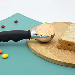 Ice Creem Scoops Digger Cookie Spoon Spade Ball Maker Aleación de zinc Helado Scooping Goma antideslizante Pequeña excavadora Cuchara para helado - Product Image 3