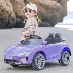 Auto Eléctrico para Niños de 4 Ruedas, Recargable, con Control Remoto, Juguete para Niños de 2 a 4 Años, Estilo Deportivo Morado - Product Image 1