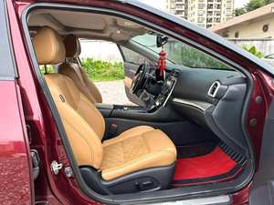 Cima di Lusso Usata: 2016 2.5 XV Zhizun, Poco Utilizzata, Tutte le Funzionalità <span class=keywords><strong>e</strong></span> Potenza V6 - Product Image 4