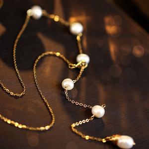 Collar de Perlas de Agua Dulce Pequeñas y Lujosas con Cadena Larga Ajustable, Estilo Único para un Toque Elegante en Suéteres Largos - Product Image 3