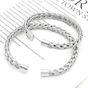 Pulseras abiertas de alambre trenzado de acero inoxidable, joyería de moda unisex, brazaletes sencillos tejidos para uso diario. - Product Image 2
