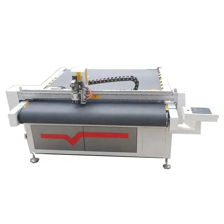 Máquina de corte de couro plástico China 6090, máquina de corte com correia oscilante, lâmina oscilante, cortador de couro